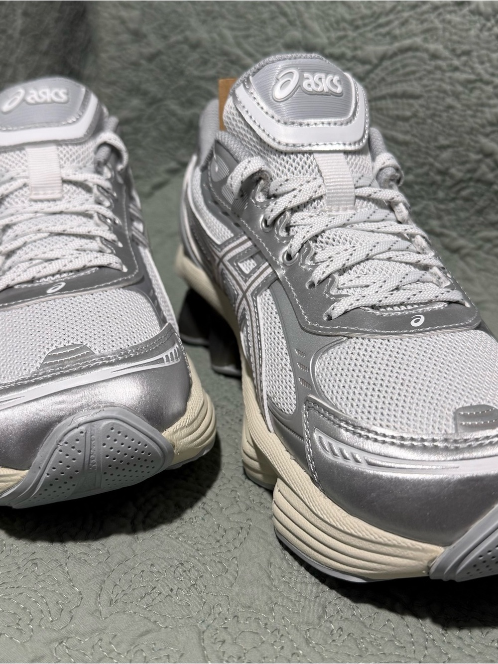 ASICS Gel- Kinetic Fluent Woman’s Size 7.5 Men’s 6
